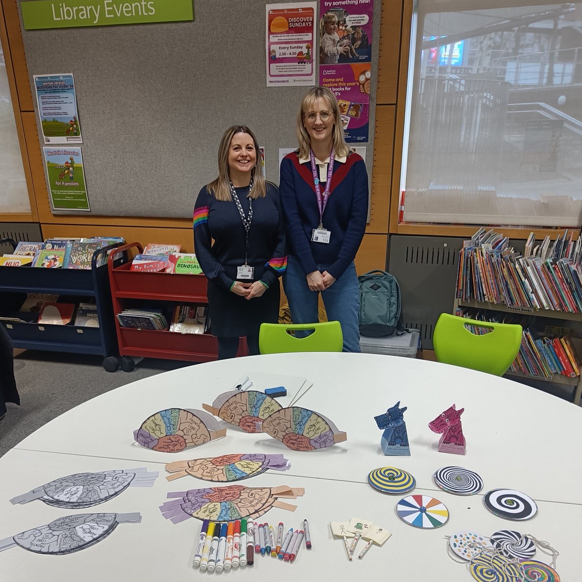 Don’t forget we’re at the <a href="/MillenniumLib/">Norfolk & Norwich Millennium Library</a> children's library today 10-3pm. Today we have Professor Holmes, an expert in understanding why some children find school challenging and she will be here all morning to answer questions. 1/3