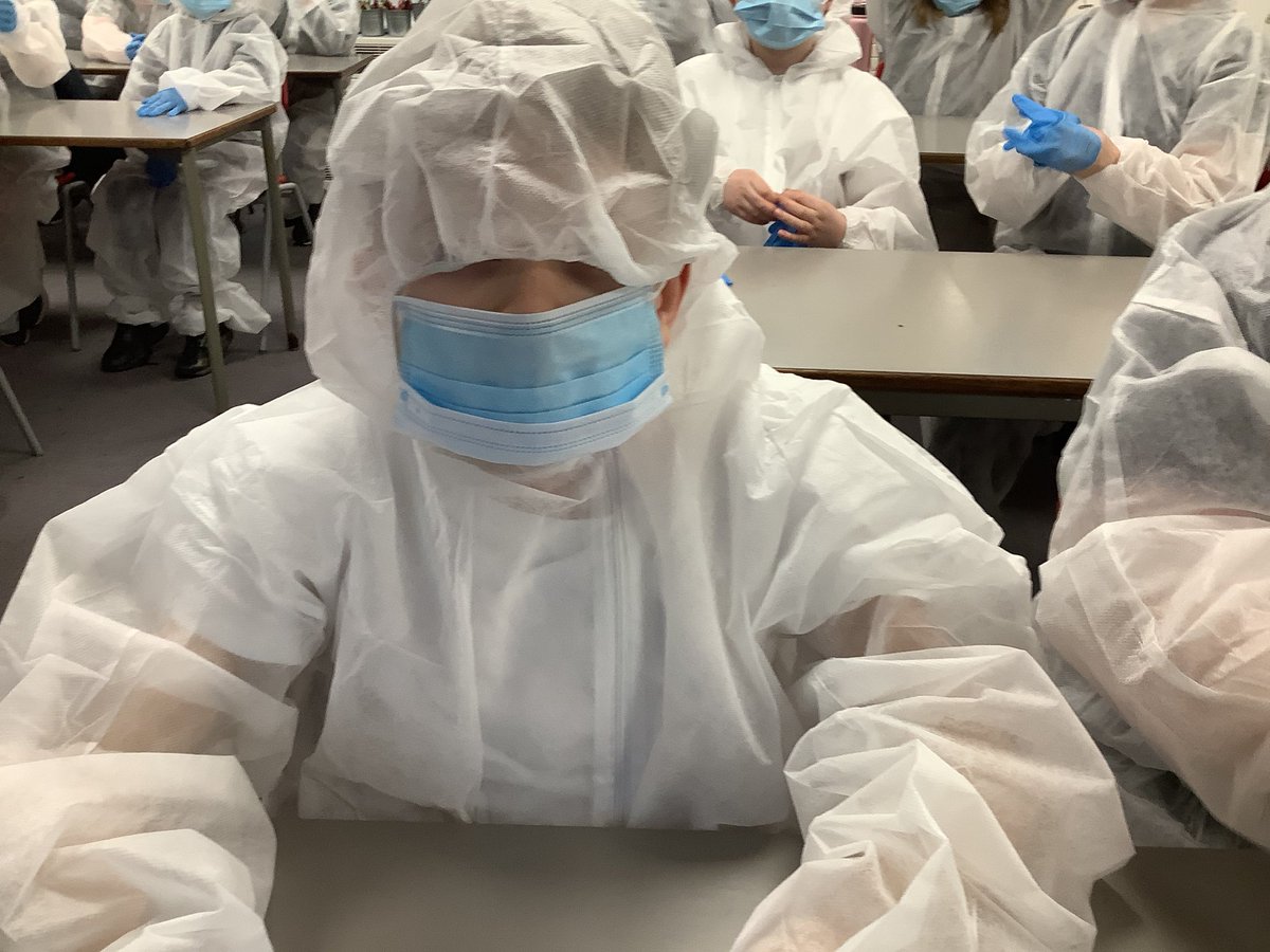 NewMillJrSchool's tweet photo. To help preserve the evidence, we have donned our Personal Protective Equipment (PPE) and are ready to investigate the crime scene. #NMJSScience @ThinkForensic https://t.co/MVwys8woAa