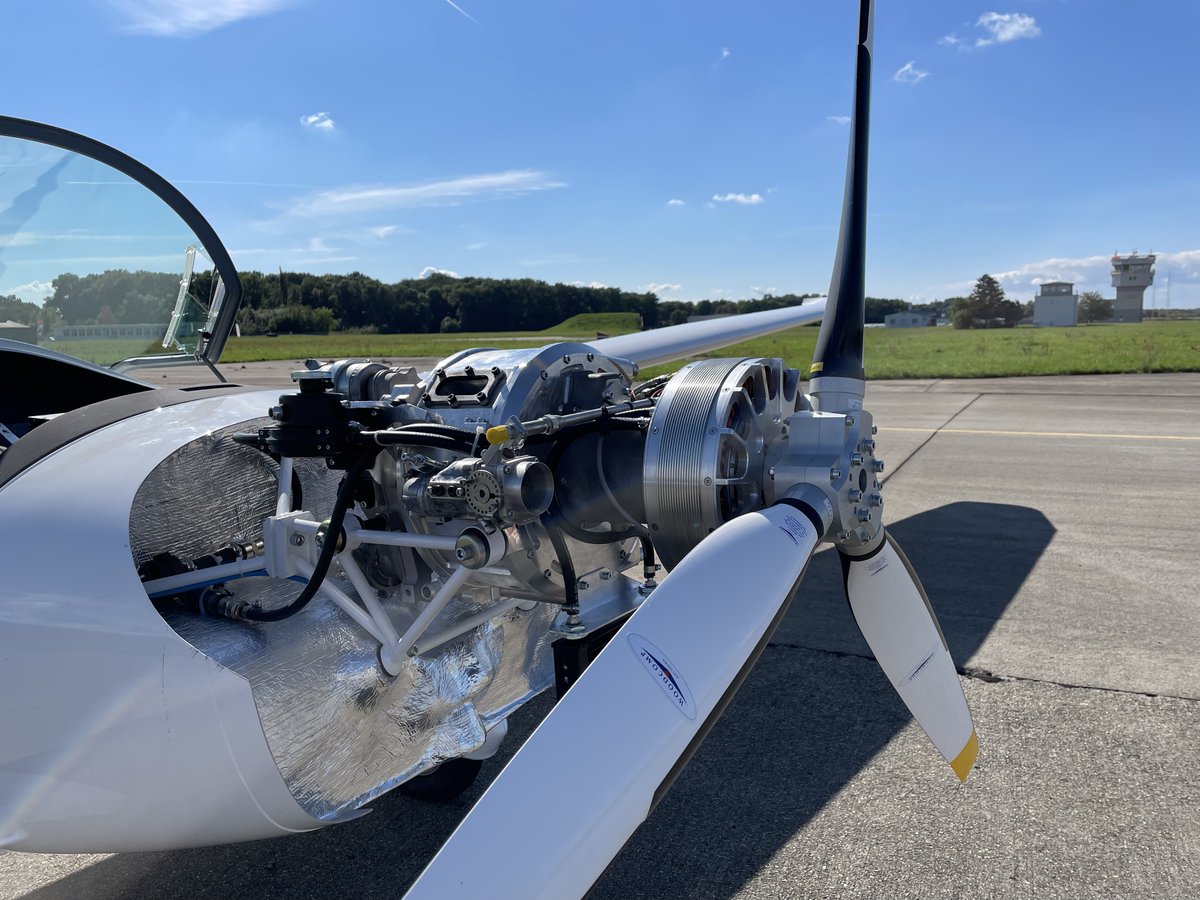 mgm_compro tweet media