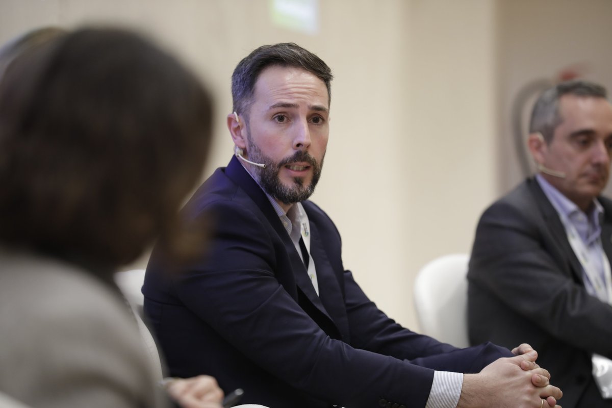 🗣️ "A nivel normativo se han creado muchas herramientas que pueden hacer que la #economíacircular sea una realidad en nuestro país, pero aún queda el camino de implementación, sostiene Óscar Hernández (<a href="/OHBasanta/">Óscar Hernández</a>), director general de <a href="/ANARPLA/">ANARPLA</a>.