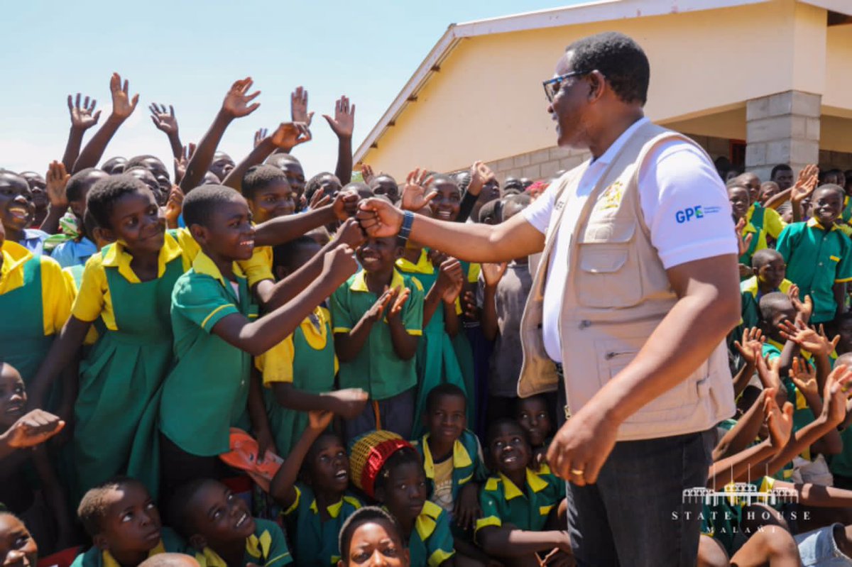 We’re building 10900 classrooms & 1000 change rooms in 3553 primary schools under Malawi Education Reform Programme. We will continue to provide quality education for us to achieve both #SDGs & #Malawi2063. Thank you @WorldBank & @GPforEducation #ProsperingTogether #Zikutheka