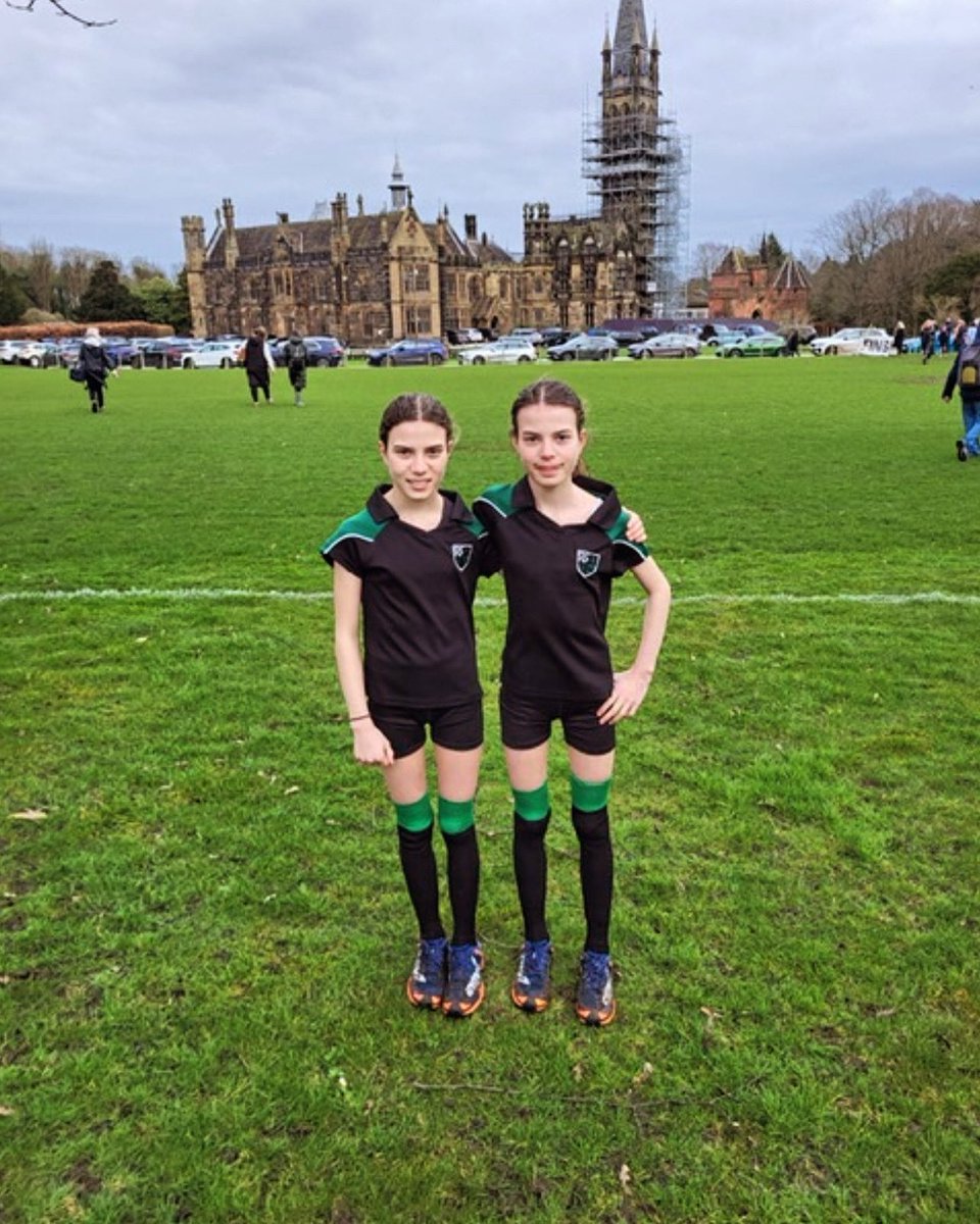 Well done to Ella and Gwen who represented Myddelton at the ISA Junior Cross Country competition this week at Scarisbrick Hall🏃‍♀️ Ella came 2nd 🥈 and Gwen came 3rd 🥉 👏 @MyddeltonColl