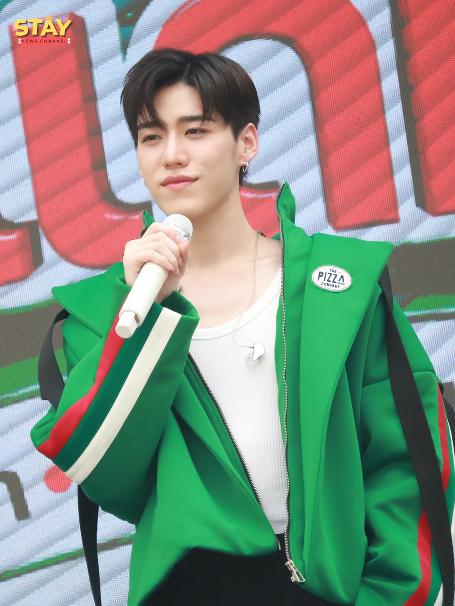 นางพญา เขาเริ่ด แบบปังปุริเย่ม๊ากก
“ พีพี กฤษฏ์ “ พรีเซ็นเตอร์คนเก่งง
ในงานเปิดตัว The Pizza Company 
กับแคมเปญ 1 แถม 1 คู่ฟินขวัญใจมหาชน
ที่จะทำให้ทุกคนใจฟูและอิ่มอร่อยไปพร้อมกัน

#ThePizzaCompany1แถม1XBKPP
#ThePizzaCompany1112
#PPKritt
#พีพีกฤษฏ์