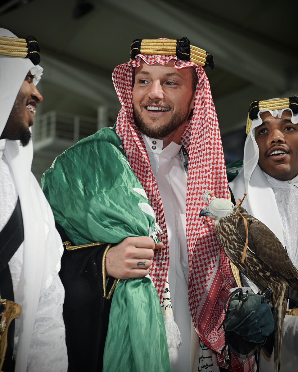ivanrakitic's tweet photo. Happy Saudi Foundation Day! Let's honor the solid roots of the Saudi state and celebrate the unity, security, and cultural development it has achieved. 🇸🇦 #FoundationDay #SaudiArabia #Rakitic https://t.co/VJgFJNtYRZ
