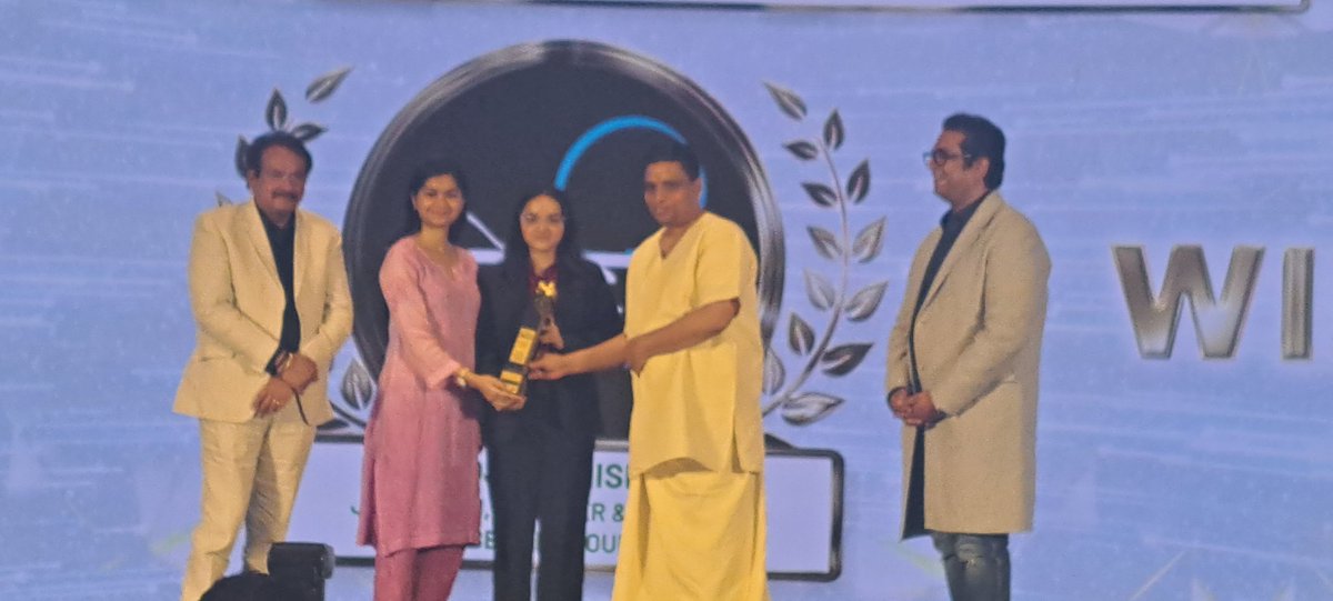 Team SPS Baghel

आज जागरण न्यू मीडिया द्वारा आयोजित हैल्थ केयर हीरोज कॉन्क्लेव एंड अवार्ड्स 2024 में माननीय केंद्रीय राज्यमंत्री प्रो एस पी सिंह बघेल जी ने बतौर मुख्य अतिथि सम्मिलित होकर स्वास्थ्य के क्षेत्र में उत्कृष्ट कार्य करने वाले रियल लाइफ हीरोज को सम्मानित किया जिसमे