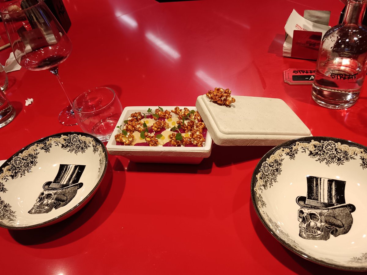 npower79's tweet photo. Amazing cocktails and food here the other night in Madrid @StreetXoMadrid https://t.co/k1lXYXw222