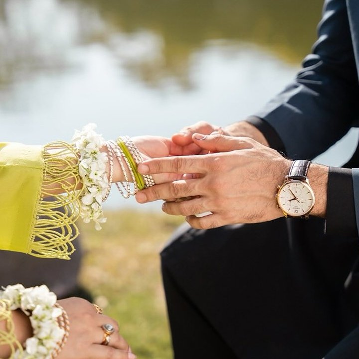 New trend in market, shoot disclose hone say 1 week pehle haathon ki tasveeron lagatey jao 🌚🌚

GUL DE PA ZULFON X YUMHAJ
#YumnaZaidi #WahajAli