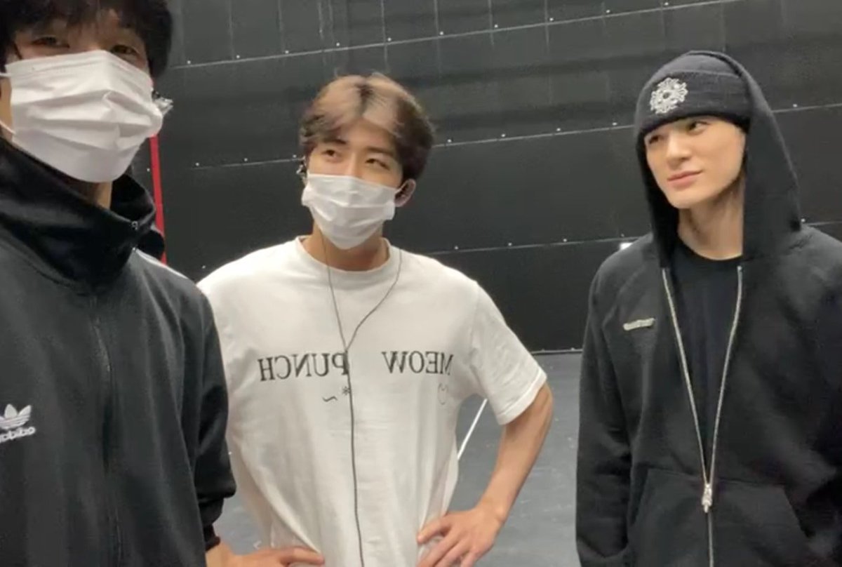 jungshasa's tweet photo. jisung talk, jeno jaemin listen 🫶🏻 https://t.co/7Sq4NCRLxe