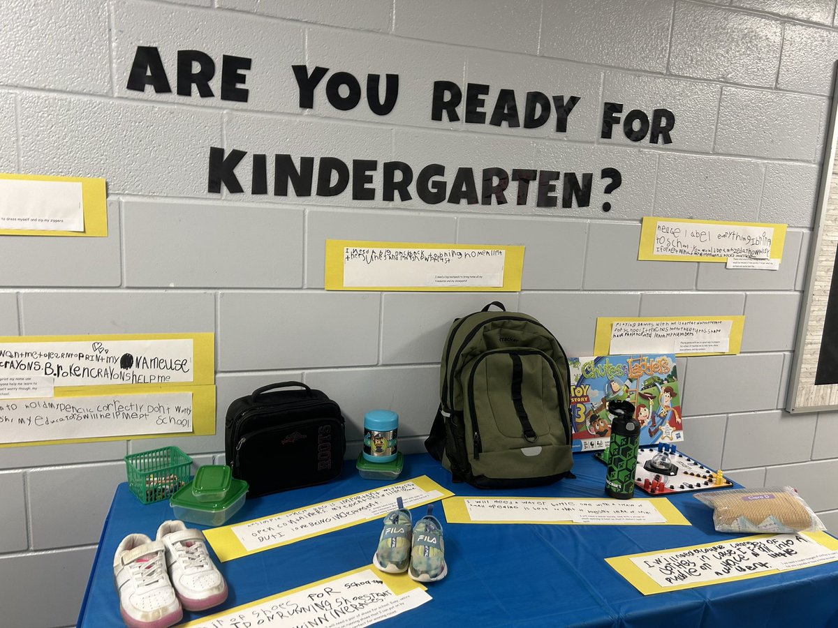MsSanko123's tweet photo. Kindergarten registration night at SJB went amazing!! Thanks for popping by🍿📝🩵 @EY_uwindsor #areyoureadyforkindergarten https://t.co/b4317e2HSj