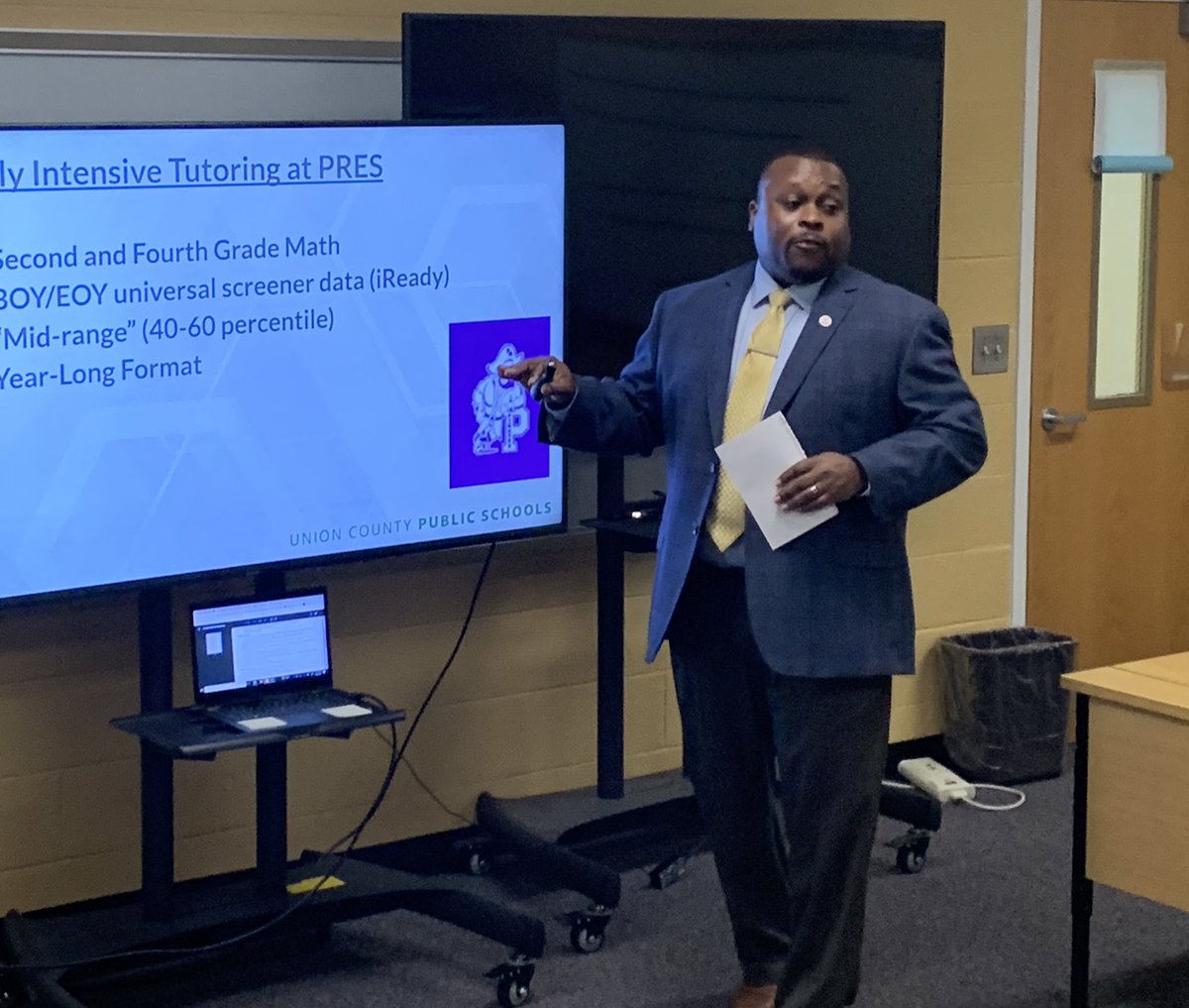 As a part of Transformation Principal Pipeline @jamal_mcgee is leading a presentation on the @UCPSNC 7- Step Turnaround Strategies. @AGHoulihan