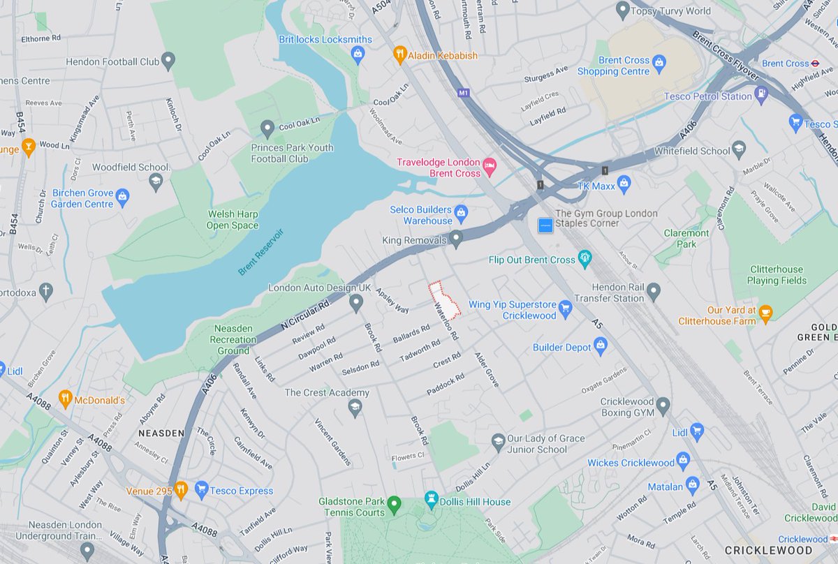 London Fire Brigade (@londonfire) on Twitter photo Six fire engines and around 40 firefighters are currently tackling a fire on Waterloo Road in #BrentCross. 
More information to follow. Six fire engines and around 40 firefighters are currently tackling a fire on Waterloo Road in #BrentCross. 
More information to follow.