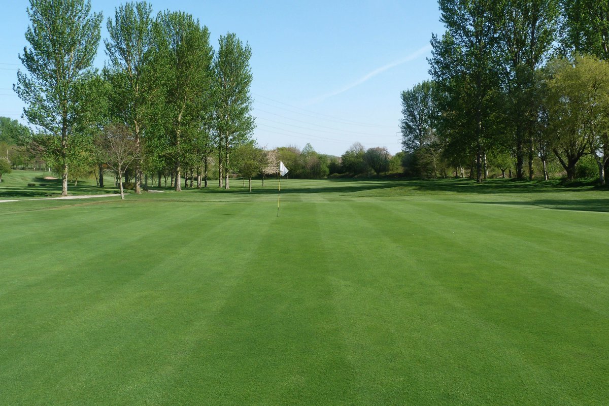 OriginAmenity's tweet photo. #OriginAmenitySolutions are delighted to have featured in the February issue of @greenkeepingmag!
Our #ThatchManagement article is included as well as a piece about our sponsorship of the "Greenkeeping Project of the Year" award at #BTME2024.
Read 👇
https://t.co/8TQXjKXsw2 https://t.co/AgDJXMH1o8