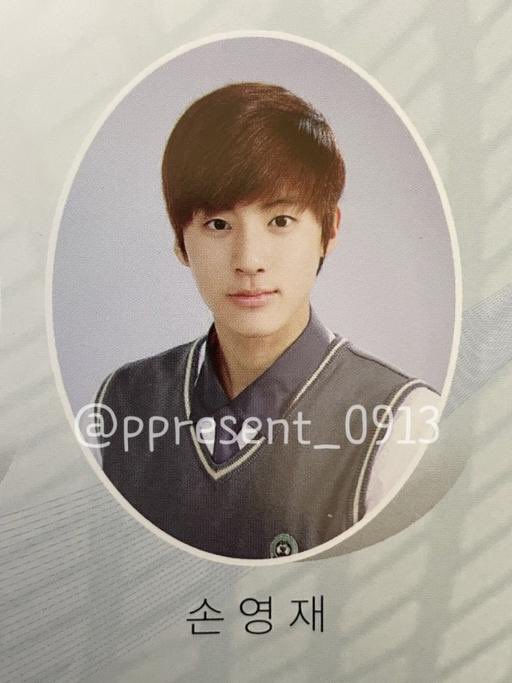 JJorry1222's tweet image. 아니나이렇게잘생긴중딩졸사처음봄;;;;;;뭐야????
중딩주제에왤케잘생긴거야?????