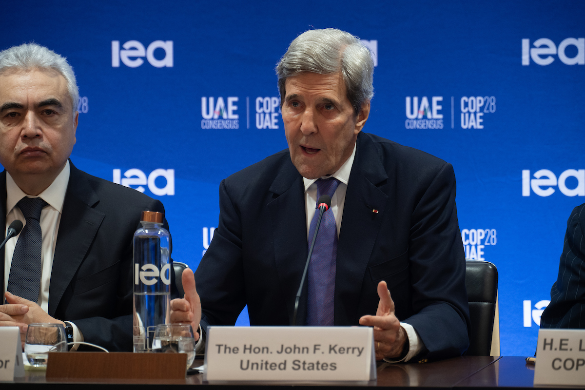 This week: Special Pres. Envoy for Climate John Kerry joined the @IEA's high level meeting on climate to discuss actions needed to achieve key energy targets agreed at COP28 and keep 1.5 °C goal within reach.