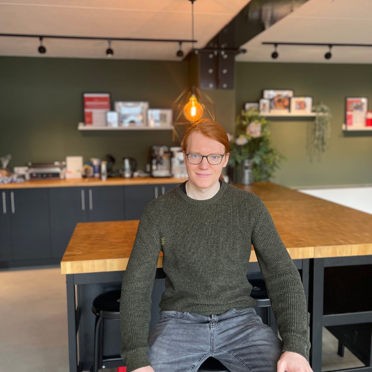 IncontrolDone's tweet photo. 👋 Maak kennis met August van Casteren.

August is gestart als Full-Stack Developer en zorgt ervoor dat onze software optimaal functioneert!

Welkom, we wensen je veel succes en werkplezier!

Kom ook werken bij Incontrol! Bekijk de vacatures: https://t.co/zqeh3GFZns https://t.co/7srKwDL7h1