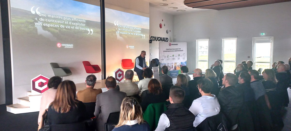 Vendee_coeur's tweet photo. Hier, visite de l'entreprise @CougnaudGroupe. Christophe Cougnaud a présenté le groupe de 1500 collaborateurs répartis sur 10 sites. Des #bâtiments #modulaires, destinés à la vente ou à la location, pour des entreprises industrielles, tertiaires, l'éducation, la santé... https://t.co/eRcILuxupQ