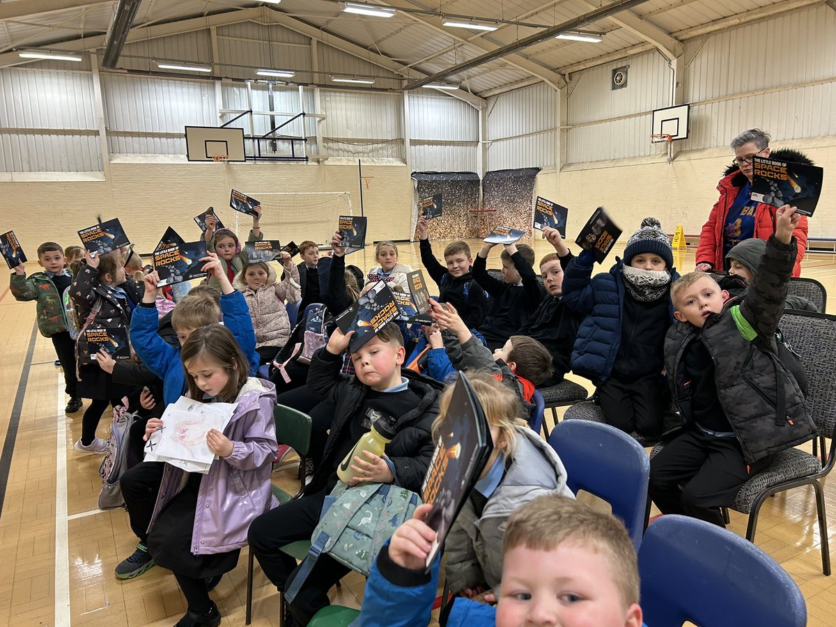 Year 1 - 6 pupils at Abercurdin Primary throughly enjoyed searching for micrometeorites and receiving their Space Rocks booklets provided by <a href="/STFC_Matters/">Science and Technology Facilities Council</a> <a href="/SpaceAmbassador/">Paul Roche 🏴󠁧󠁢󠁷󠁬󠁳󠁿🔭🤿</a>