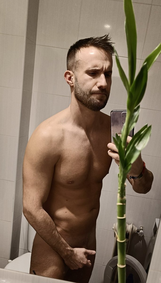 Antoniobc35's tweet photo. Casi viernes...✅ https://t.co/FaNgKYqES5