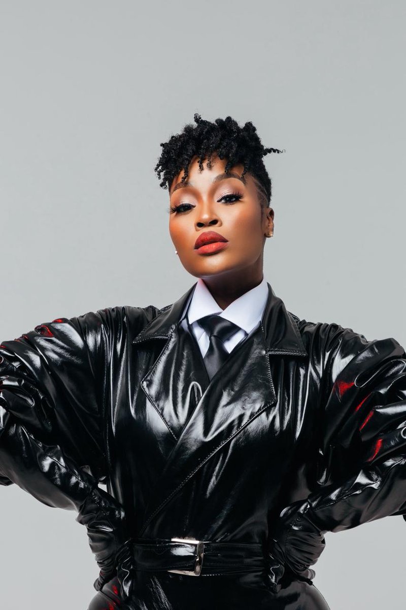 SamsungMobileSA's tweet photo. Imagine it...You're @sandtoncity, 12pm this Saturday, you visit the #GalaxyS24Studio and go through every EPIC #GalaxyS24 experience…you look up and @LamiezHolworthy is RIGHT THERE! 🤩

You don’t have to imagine faves, get to Sandton City this Saturday and experience it all! https://t.co/LRvwxdgvwF