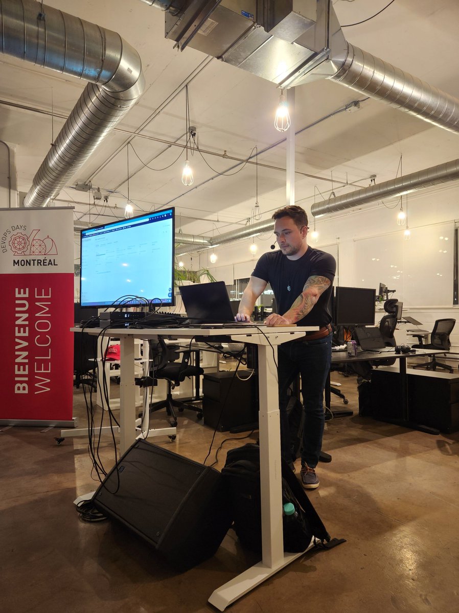 DevOpsDaysMTL's tweet photo. 📸 Quelques photos de notre Meet up DevOps Montréal, commandité par DevOpsdays Montréal dans les bureaux de Gologic hier. 📸Here are some photos from our Montreal DevOps Meetup, sponsored by DevOpsdays Montreal at the Gologic offices last night.
#meetup #dod #devopsdaysmontreal https://t.co/ylWlM3C8VU