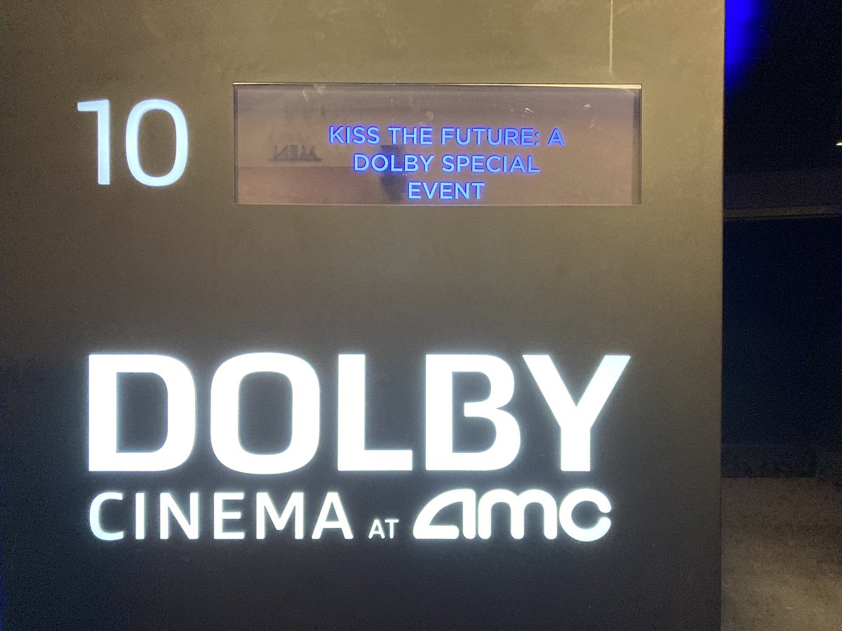 jko17770's tweet photo. @atu2comSherry @U2 We were 6 people in Virginia Beach! Really, really recomnend to watch it. I dropped a few tears though #KissTheFuture #U2 #Sarajevo https://t.co/EnYEfJJJPM