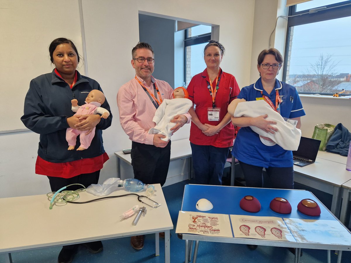 Buckinghamshire Healthcare NHS Trust (@buckshealthcare) on Twitter photo We loved meeting such enthusiastic year 10 health & social care students from <a href="/AValeAcademy/">The Aylesbury Vale Academy</a> today!
Nursing, midwifery & simulation colleagues joined @_BNUni's #ODP team to teach clinical skills & inspire about #healthcare careers.
💡 careers.buckshealthcare.nhs.uk/bright-futures/
#NHSjobs We loved meeting such enthusiastic year 10 health & social care students from <a href="/AValeAcademy/">The Aylesbury Vale Academy</a> today!
Nursing, midwifery & simulation colleagues joined @_BNUni's #ODP team to teach clinical skills & inspire about #healthcare careers.
💡 careers.buckshealthcare.nhs.uk/bright-futures/
#NHSjobs