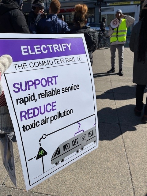 UCSPaulina's tweet photo. Great to march for #TransitEquity yesterday with @AceEJ @reep_ace @MassSierraClub @350Mass @UCSUSA. Together we can change the way we get around - with reliable service, less pollution, and equitable fares. #ItIsPossible https://t.co/RONG1JnR8M