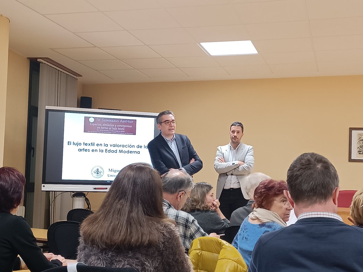ClioLaberinto's tweet photo. ¡Arranca el IV Seminario ArtHist! ✨Comenzamos con la presentación de Álvaro Pascual Chenel y Jesús F. Pascual Molina. https://t.co/bRg07cjlTx