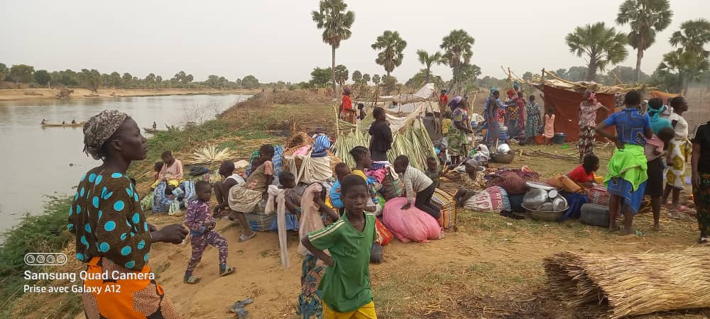 HumanityPurpose's tweet photo. #Cameroun
Mouvement transfrontalier de populations observé dans la zone de #LogoneBirni hier 21/02/2024. Les populations sont quittées de #Gamal au #Tchad pour les villages #Mourla et #Gala, proches de la localité de #Mariam. Environ 500 personnes concernées. https://t.co/iqK7Db1Fje