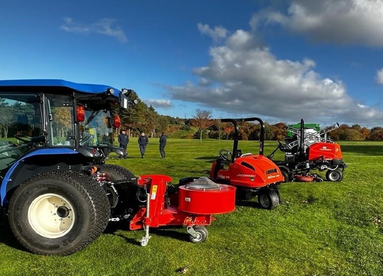 Fairways GM (@fairwaysgm) on Twitter photo New Fleet at Airdrie Golf Club
Read all about it:
fairwaysgm.com/news-hub/lates…
“With a Jacobsen you are guaranteed a precise mowing standard, we can’t ever compromise on cut.” Head Greenkeeper, Jordan Cameron.
<a href="/AirdrieGolf/">Airdrie golf club</a>
<a href="/WiedenmannUK/">Wiedenmann UK</a>
<a href="/JacobsenTurf/">Jacobsen Turf</a> New Fleet at Airdrie Golf Club
Read all about it:
fairwaysgm.com/news-hub/lates…
“With a Jacobsen you are guaranteed a precise mowing standard, we can’t ever compromise on cut.” Head Greenkeeper, Jordan Cameron.
<a href="/AirdrieGolf/">Airdrie golf club</a>
<a href="/WiedenmannUK/">Wiedenmann UK</a>
<a href="/JacobsenTurf/">Jacobsen Turf</a>