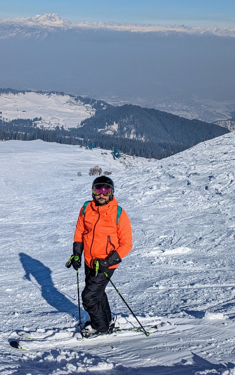 aadilbaba's tweet photo. The pain won’t last, but the memories will.
Passion for Skiing!
#gulmarg #kashmir #gandola #chaircar https://t.co/s4bLxZALVD