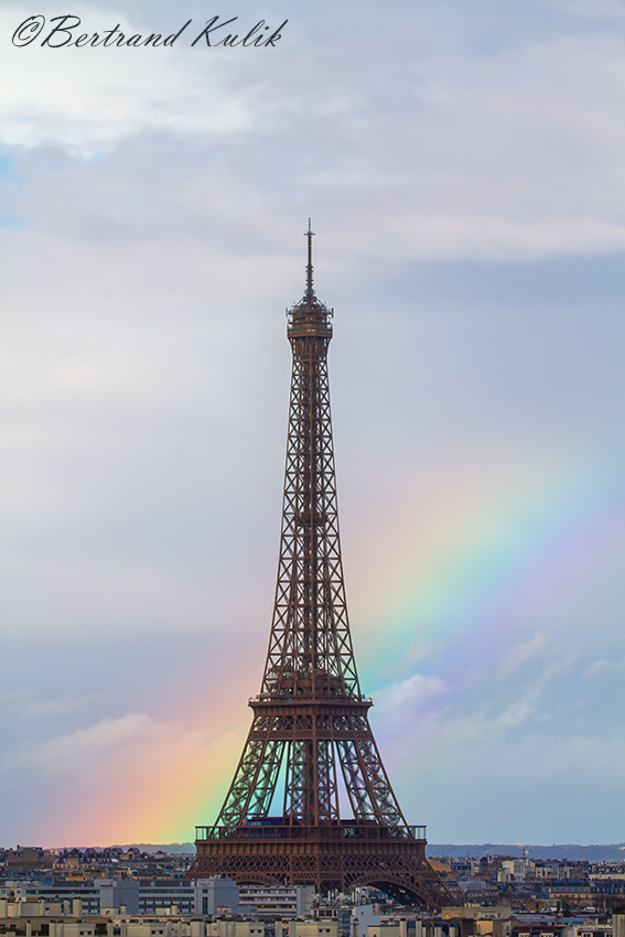Quelques beaux arcs au passage de la perturbation sur Paris #meteofrance #keraunos #TempeteLouis #Meteovilles #love #TourEiffel #mairiedeparis #arcenciel #rainbow #lejournaldelameteo