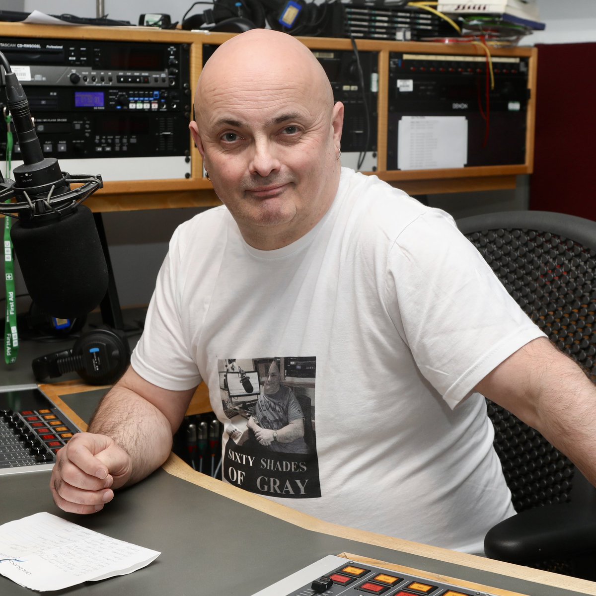 bbcorkney's tweet photo. Everyone at BBC Radio Orkney is grieving the sudden loss of our friend and colleague Dave Gray who died on Wednesday after a short illness. Dave was the heart and soul of the BBC in Orkney for three decades and we will miss him terribly. Thoughts are with his family #orkney #bbc https://t.co/Jnr8V45MYA