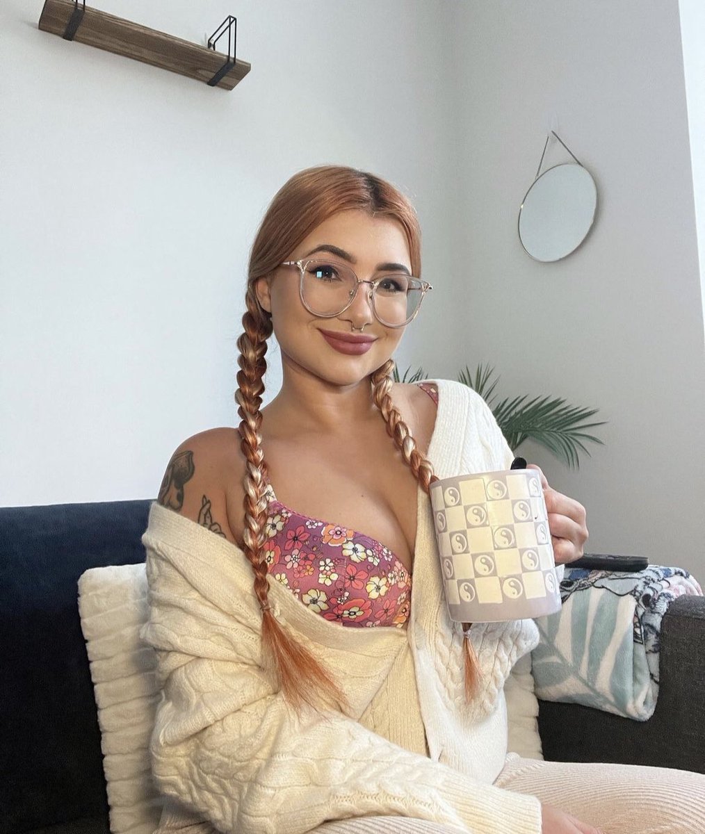Brittnextdoor16's tweet photo. Let me be the girl of your dreams 😍

https://t.co/7UduJItDkg https://t.co/Zb7qrgIXR3