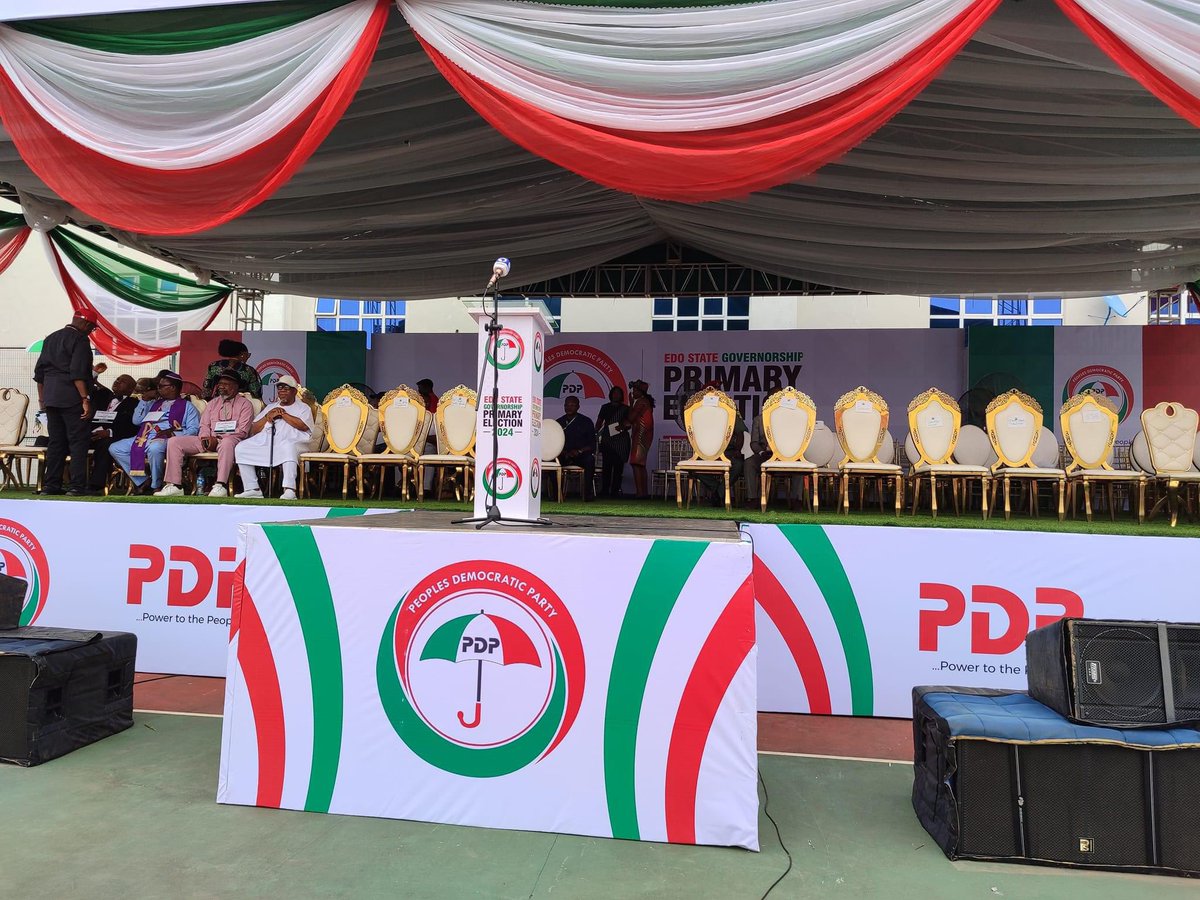 thelionKC1's tweet image. PHOTOS: Guests arriving the Tennis Court of Samuel Ogbemudia Stadium, Benin City, the venue of the PDP gubernatorial primaries.

Asue Ighodalo is a goal 🥅 @Aighodalo 

#SupportPDP
