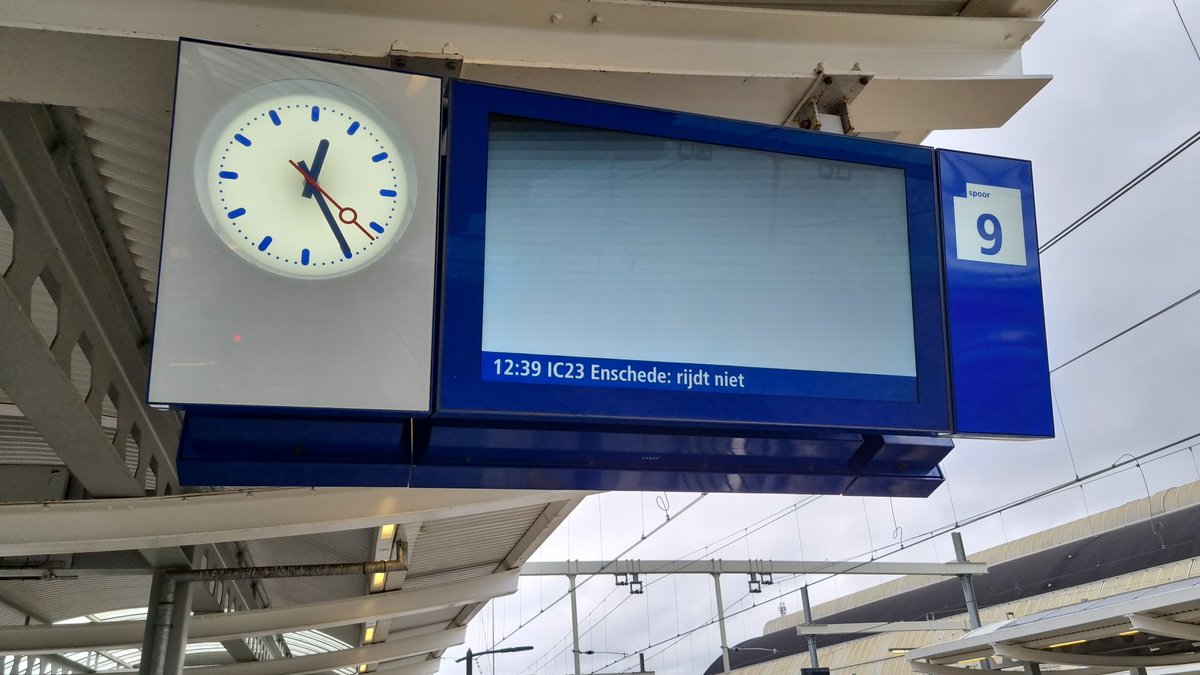 Even een paar daagjes naar Hamburg, maar volgens mij willen de collega's van <a href="/KeolisBlauwnet/">Keolis Blauwnet</a> niet dat ik weg ga.