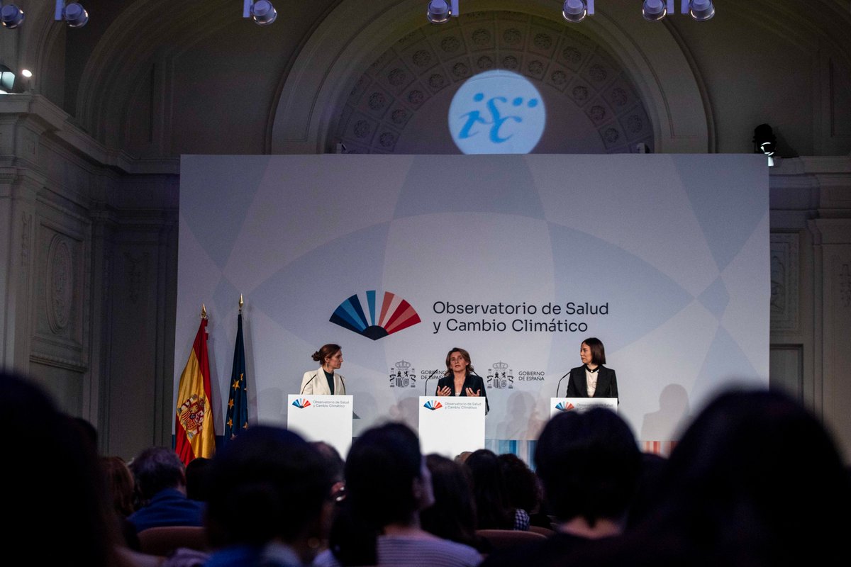 mitecogob's tweet photo. 🔵 Hoy nace el Observatorio de Salud y Cambio Climático

Organismo científico y técnico coordinado por @mitecogob, @sanidadgob y @CienciaGob

► Para abordar transversalmente el impacto del cambio climático sobre la salud

La emergencia climática → es una emergencia sanitaria https://t.co/2g332WR7IK