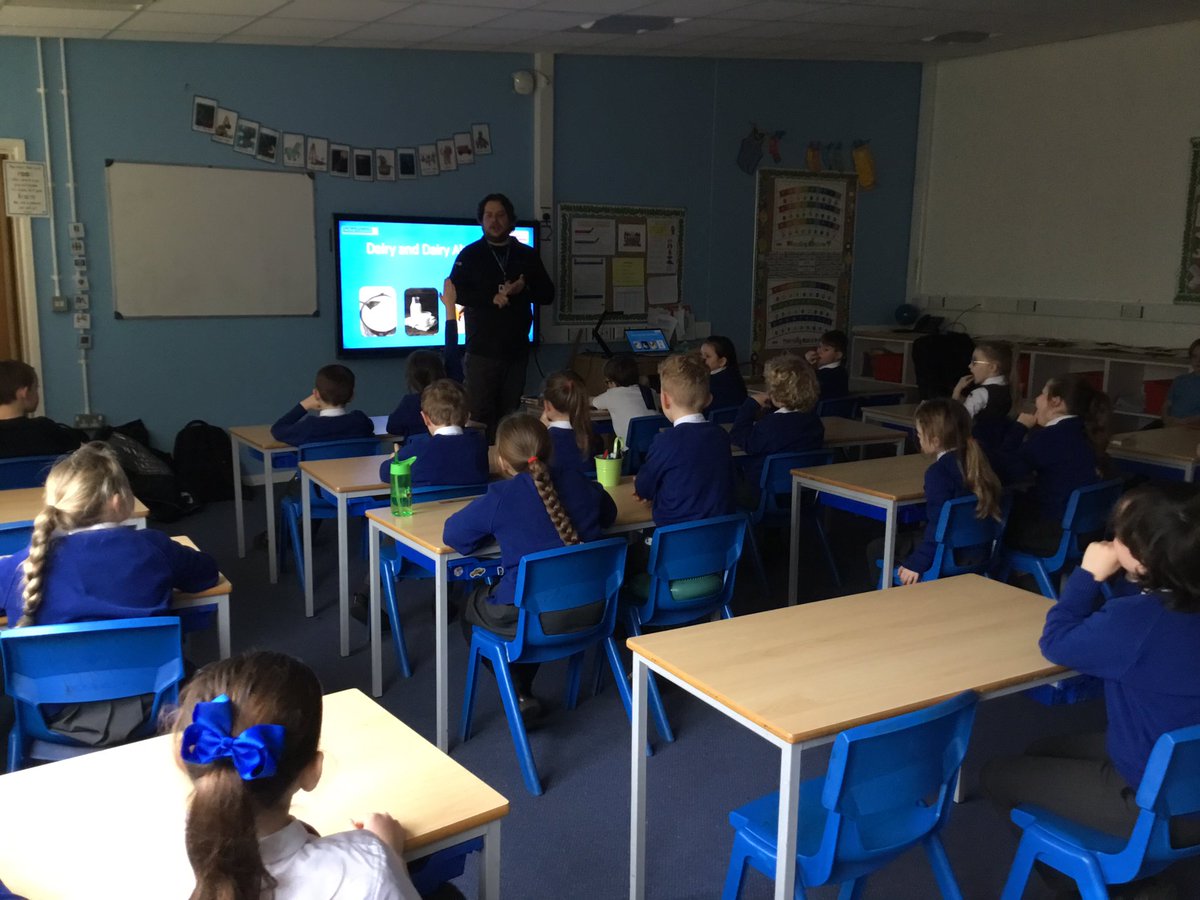 Y4RedgateCP's tweet photo. A great session with @activesefton today helping us learn about healthy habits #rcpl4l https://t.co/dtn0FWZUof