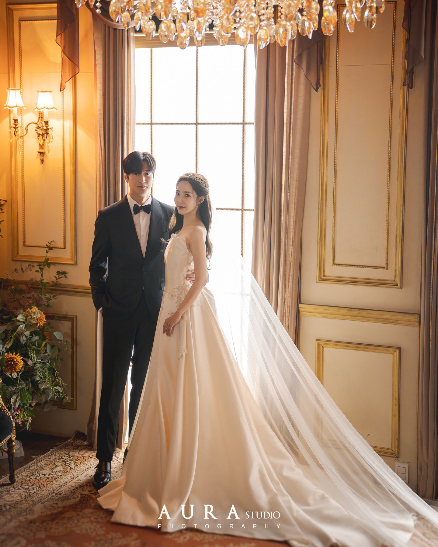 A different Pre-Wedding Photoshoot went viral, Mallu Aunty Hot shoot Mallu Couples iiQ8