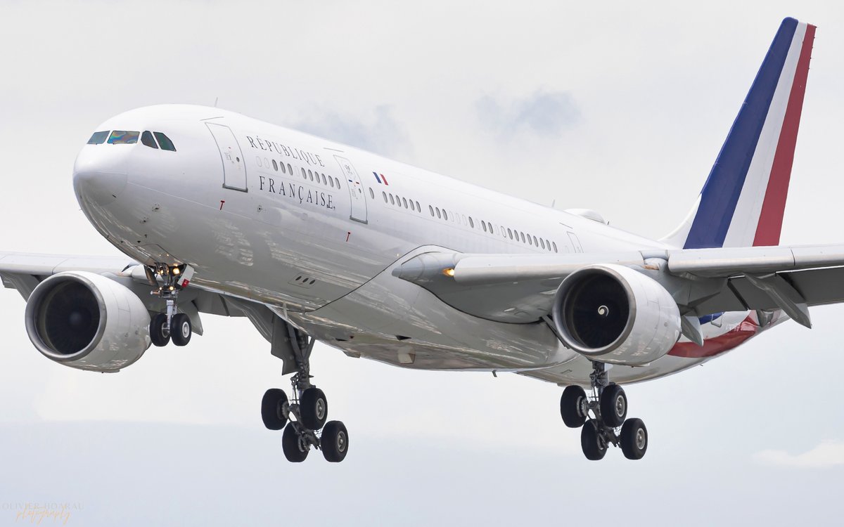 OlivierHoarau's tweet photo. ☁️Visitor of the day, another #Airbus #A330 from the french republic, on landing rwy30 ✈️
#Avgeek #Cotam #Republiquefrancaise #frarf https://t.co/RRJ9Cj3sJU