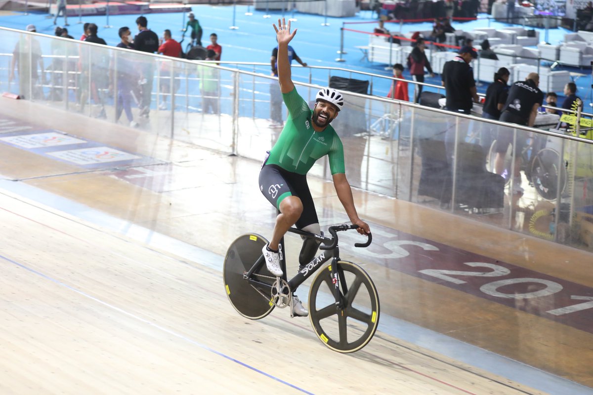 Saudi_Cycling's tweet photo. لأول مـرة .. ميدالية تاريخية للبارالمبية 🇸🇦🥇
حقق البطل بسام المجرشي الميدالية الذهبية في سباق السكراتش - فئة C4 👏🏻 

 تستاهلها يابطل 🤩 https://t.co/ykLm8rfLRn