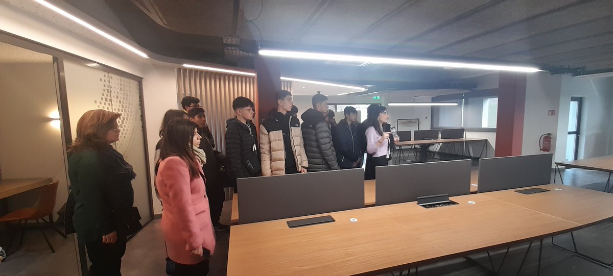 Το Παραγωγικό Σκασιαρχείο στον μαγικό κόσμο της τεχνολογίας και καινοτομίας!🌏

🚀Οι μαθητές Τεχνικών Εφαρμογών Πληροφορικής του 2ου ΕΠΑΛ- ΕΚ Ευόσμου επισκέφθηκαν το Deloitte Alexander Competence Center στη #Θεσσαλονίκη. 

#Καινοτομία #Εκπαίδευση #DeloitteJourney #thessinnozone