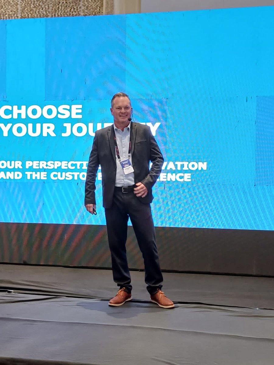 miss2cents tweet media