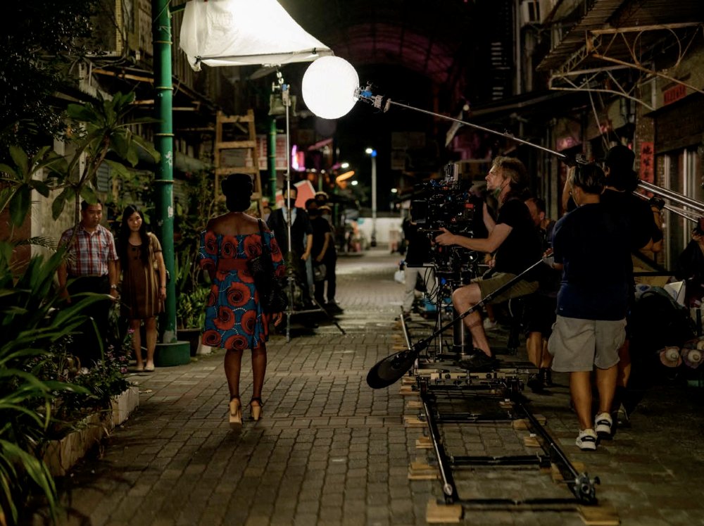 sonyproeurope's tweet photo. Take a behind-the-scenes look at "Black Tea," the latest film directed by Academy Award-nominated director Aderrahmane Sissako. Shot on Sony VENICE2  in Côte d'Ivoire and Cape Verde by Aymerick Pilarski, AFC. "Black Tea" competes at the Berlinale. 

📷: Olivier Marceny https://t.co/BMgL6OmCZe