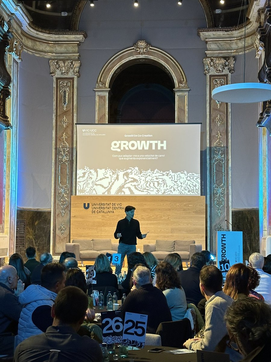 Escola de Postgrau UVic tweet media