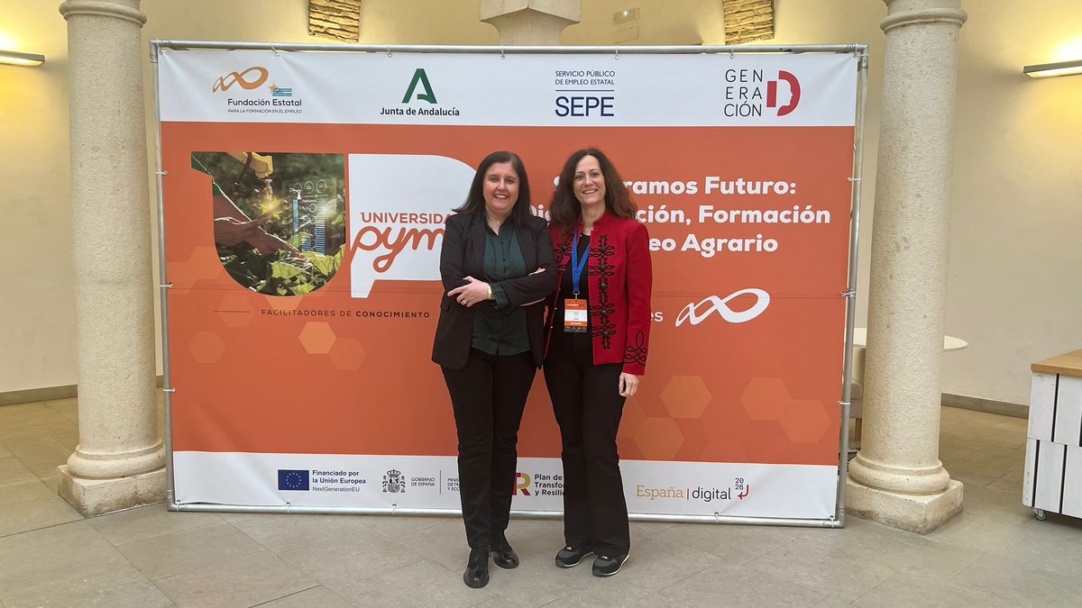Fundae_es's tweet photo. Y en pleno #UniversidadPyme hemos tenido la oportunidad de conocer a la directora del colegio Virgen del Carmen de Córdoba que además ha desarrollado habilidades digitales con las #BecasGoogleFundae que le han servido para gestionar la coordinación TIC del colegio en el que trabaja.
Un aplauso para Pilar Pérez Barea 👏👏