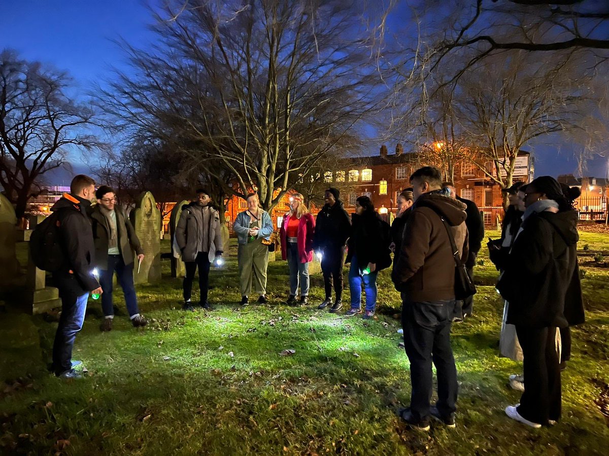 An overwhelmingly positive response to our ‘Diamonds in the Rough’ 🏳️‍🌈 🏳️‍⚧️ tour, originally developed for @JQCemeteries and done for @EqualityUoB. Hugely important: these kind of events only happen through funding. We’d love to do more and expand on the queer stories buried here.