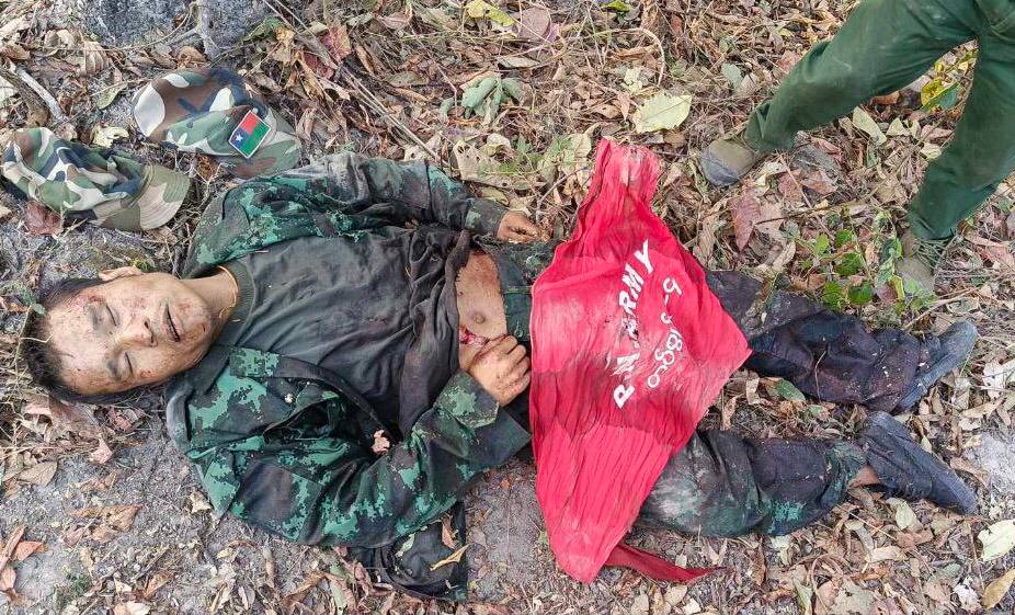 kyawthet_lwin's tweet photo. "ဟိုပုံးမြို့နယ်တွင် တိုက်ပွဲဖြစ်ပွားပြီး စစ်ကောင်စီနှင့် ပြည်သူ့စစ်များထံမှ လက်နက်ခဲယမ်းများ သိမ်းဆည်းရမိ"

■ စစ်ကောင်စီနှင့် အပေါင်းအပါများက ပအိုဝ်းများ အထွဋ်အမြတ်ထားသည့် ဘာသာရေးဆိုင်ရာ နေရာများကို လက်နက်ကြီးများဖြင့် ပစ်ခတ်ဖျက်ဆီးခြင်း တပ်စွဲနေထိုင်ခြင်းများပြုလုပ် https://t.co/A2BqWV3WxE