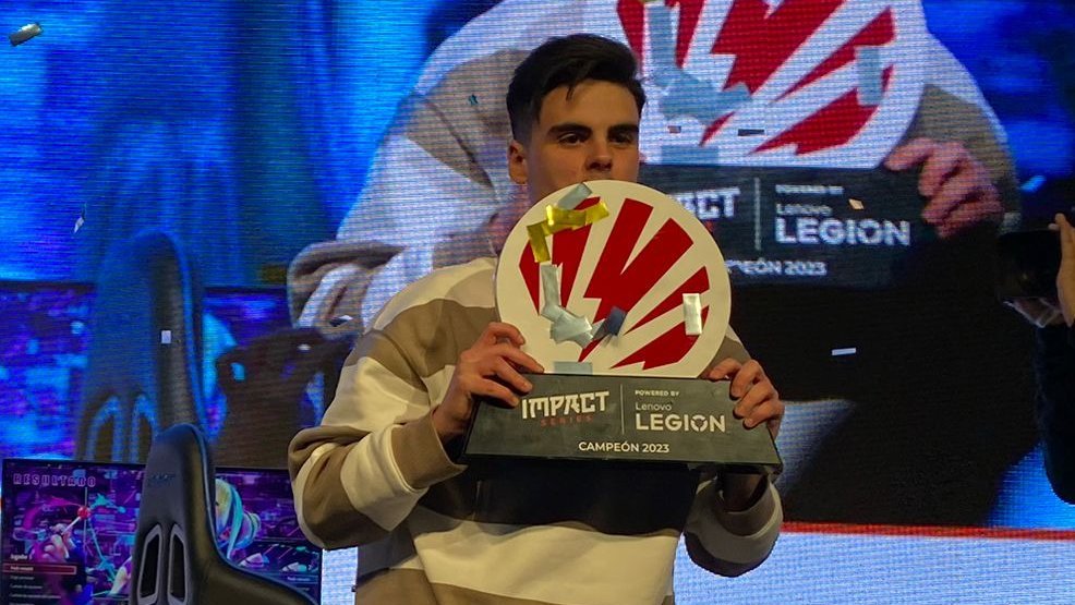IMPACTLVP's tweet photo. Ayer @SamoelFGC ganó 2-1 y hoy se juega el segundo día de la fase de grupos de la Capcom Cup X donde se enfrentará a Xian.
➡️Síguelo a partir de las 21h en https://t.co/kXhGPoq8pW con @Sh4rin_Papito.
#CAPCOMCUPX #IMPACTbyLEGION https://t.co/06TsuK5Z8v