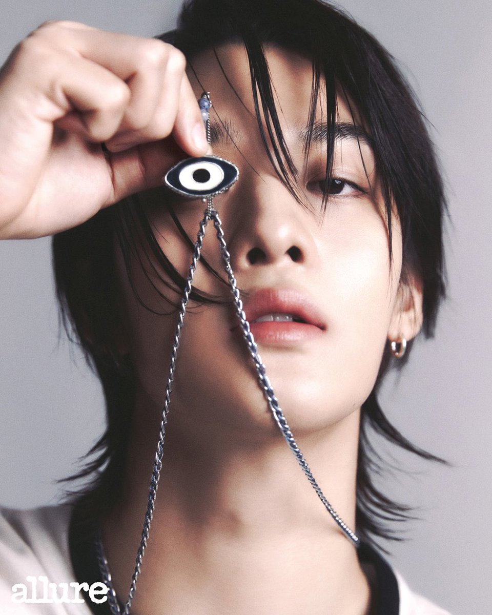 baejinyoxng's tweet image. Channeling sophistication and charm during the Allure 2024 March cover shoot. The crisp white top by Courreges paired with the exquisite necklace adds a touch of elegance to every frame.